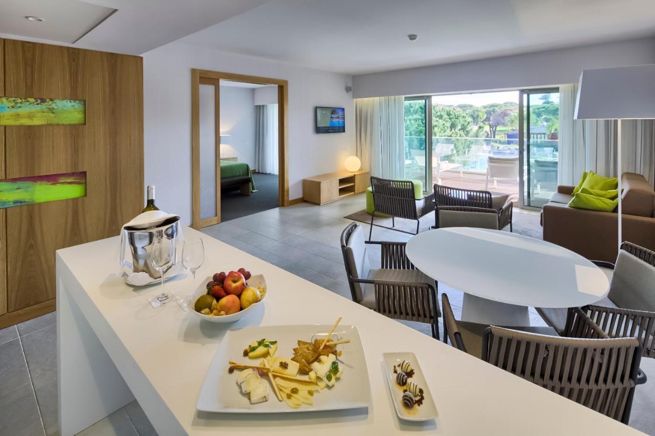 Epic Sana Algarve Hotel Albufeira Bagian luar foto A suite at the hotel