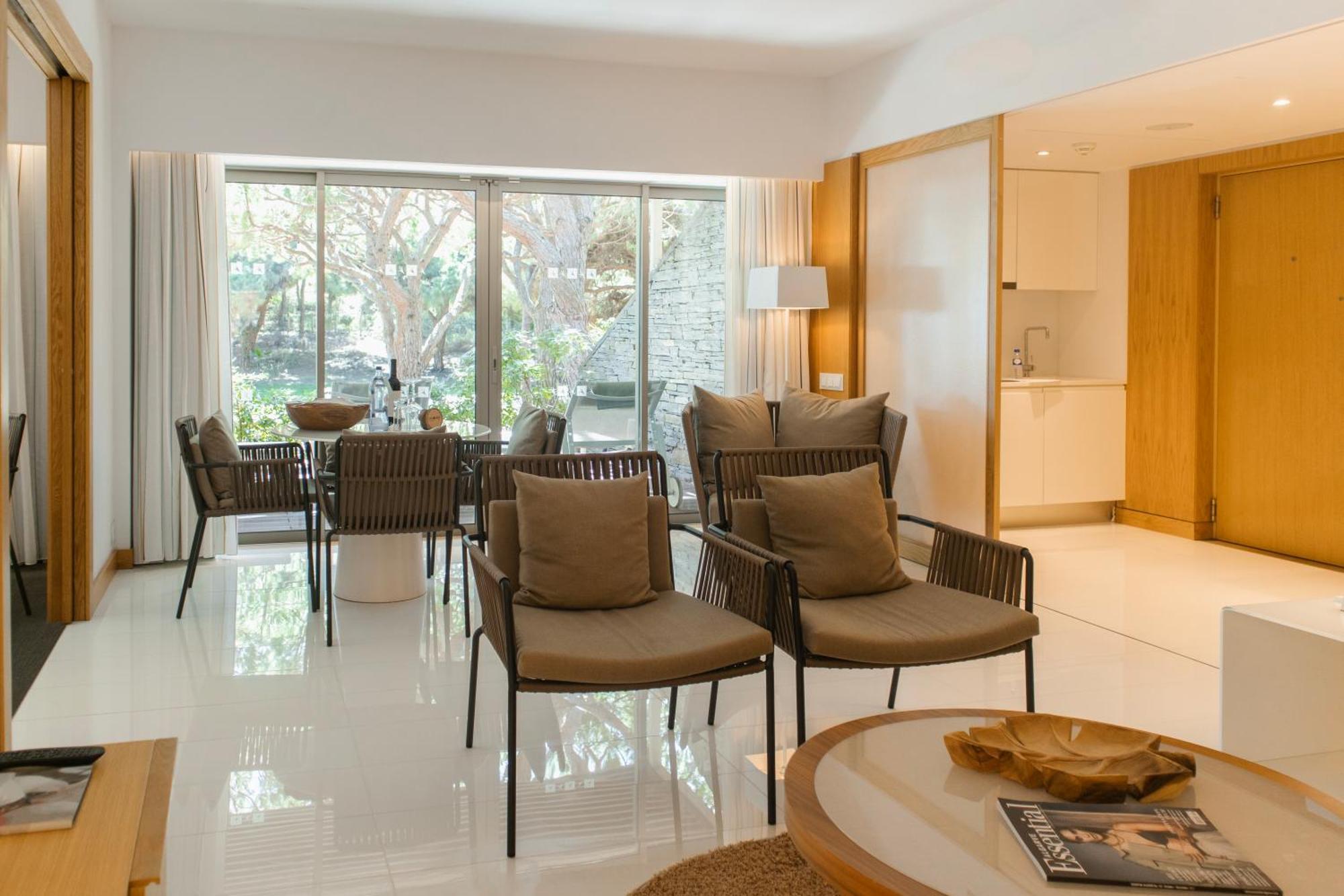 Epic Sana Algarve Hotel Albufeira Ruang foto A living room at the Mandarin Oriental, Mexico City