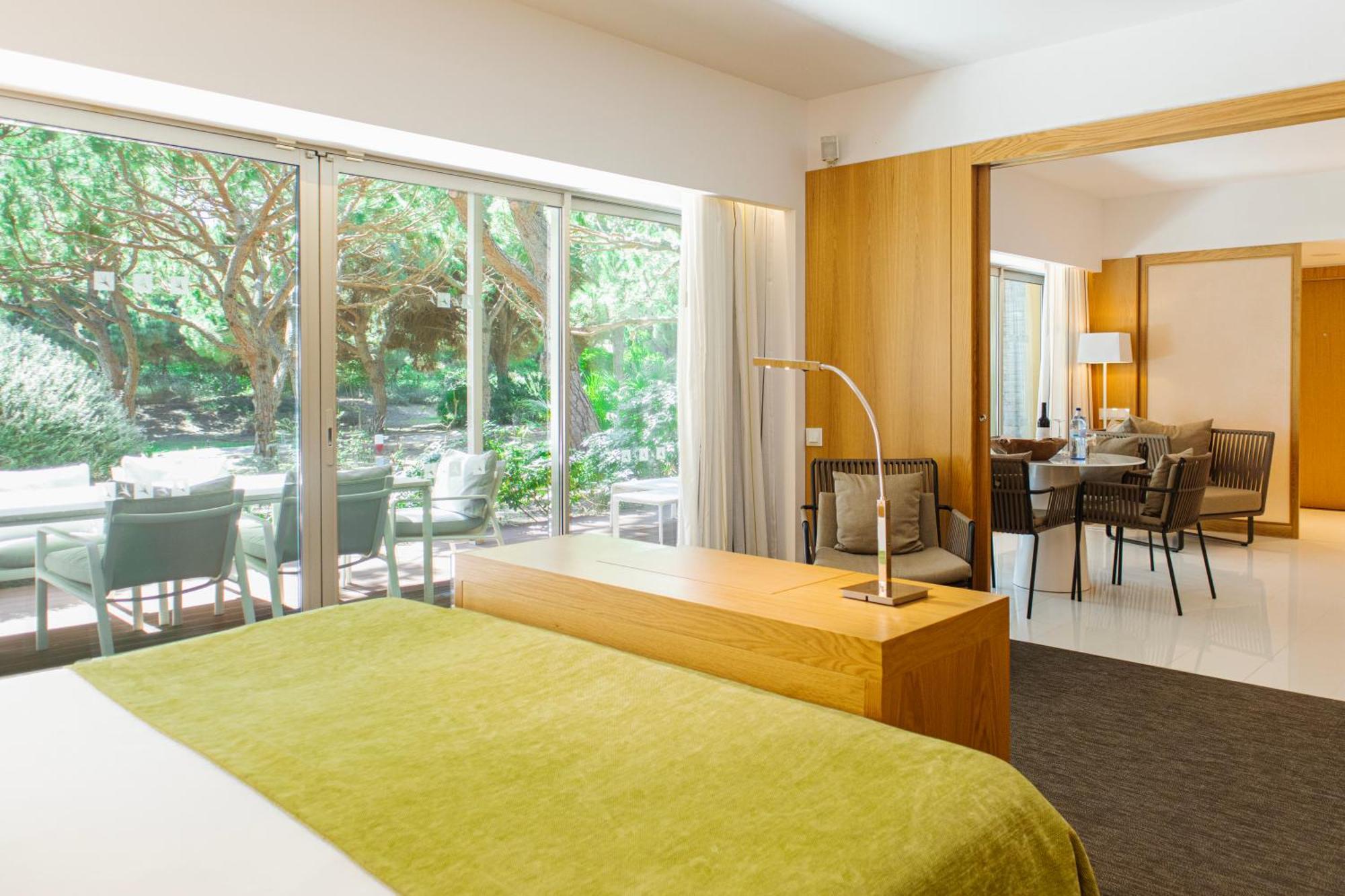 Epic Sana Algarve Hotel Albufeira Ruang foto A suite at the hotel